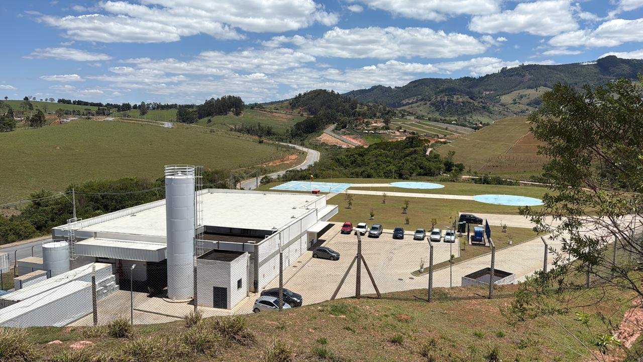 WhatsApp Image 2025-12-07 at 22.01.50 (4)